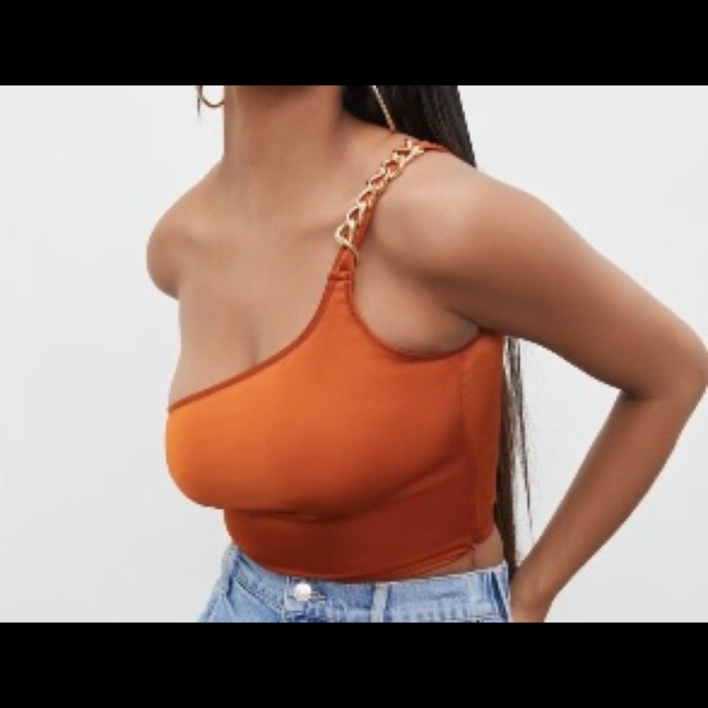 🌸Satin chain One- shoulder top New